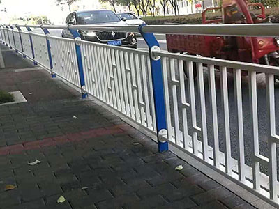 石家莊東二環(huán)路市政隔離護欄3868米
